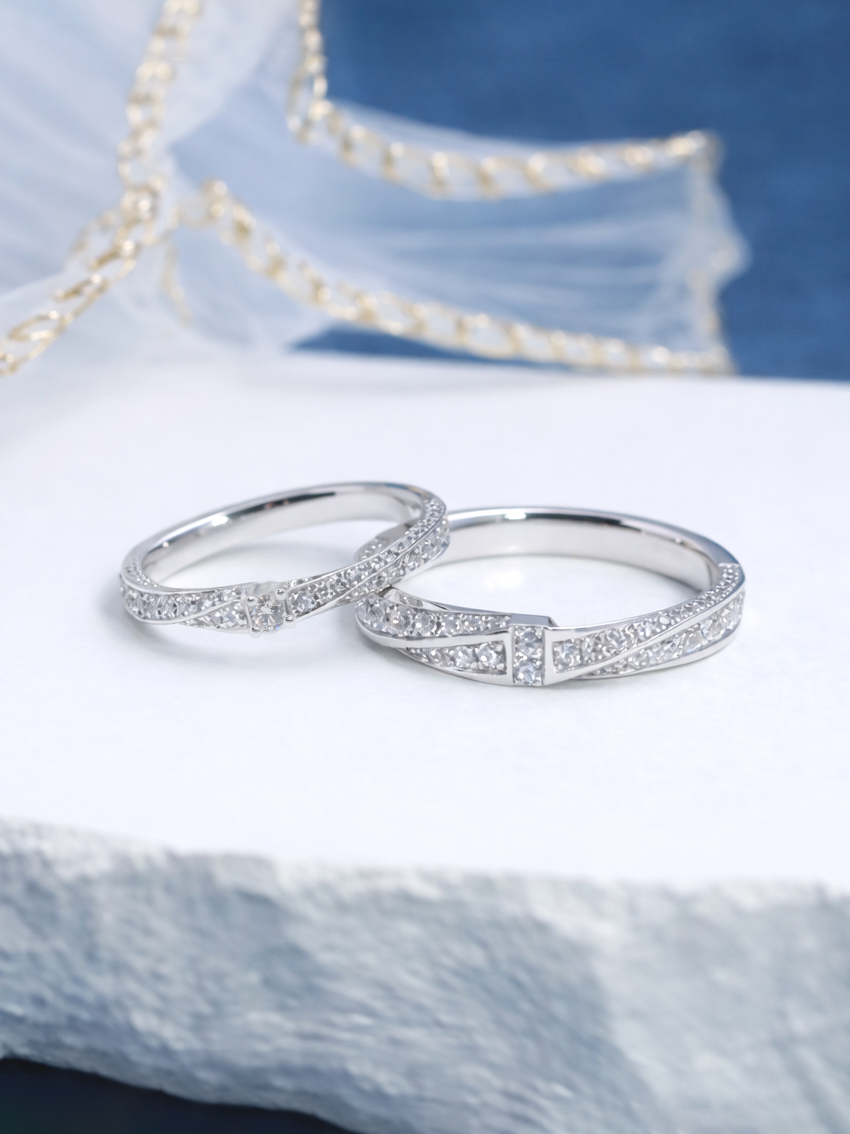 INTERTWINED · 交會